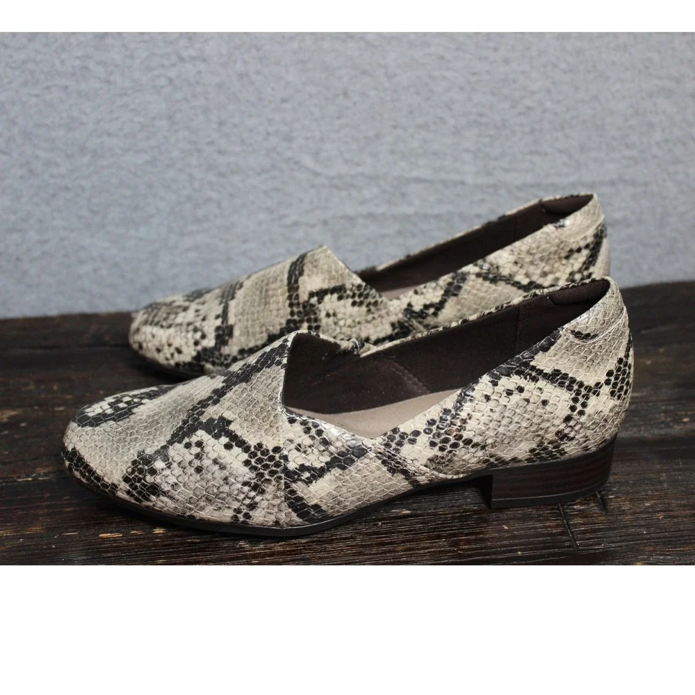 Clarks Faux Snake Print Low Heel Pumps Loafers Ultimate Comfort Women's Size‎ 6M